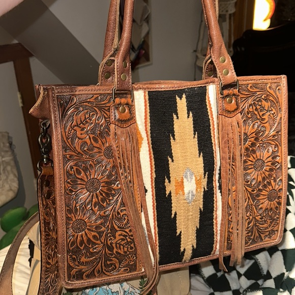 American Darling Tote Bag - Picture 5 of 6